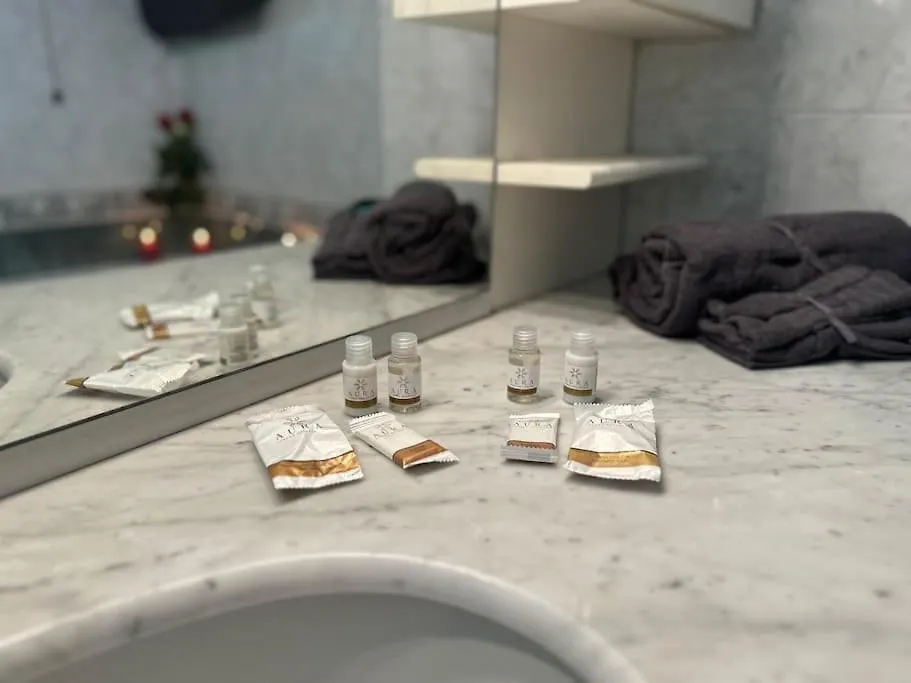 Jacuzzi-Idrotherapy Duomo 5 Min Qcterme 100M Apartment Milan