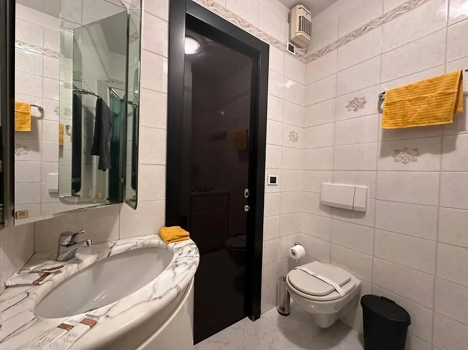Jacuzzi-Idrotherapy Duomo 5 Min Qcterme 100M Apartment Milan 0*,